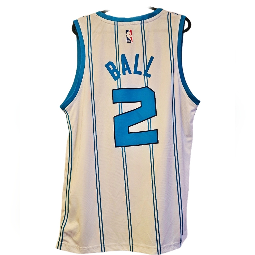 Charlotte Hornets #2 White & Turquoise Jersey – Size  M LaMelo Ball Fanatics
